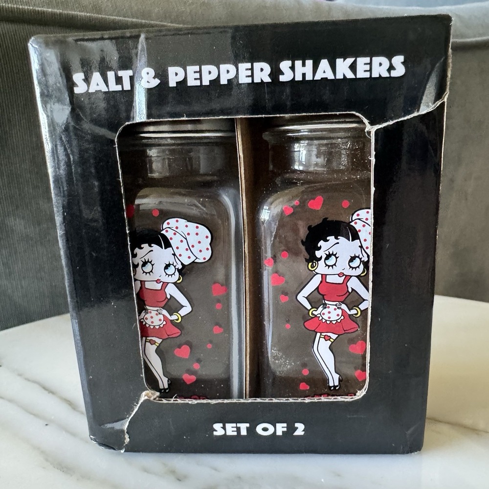Betty Boop "Chef" Salt & Pepper Shakers ~ Silver Lids ~ Unused